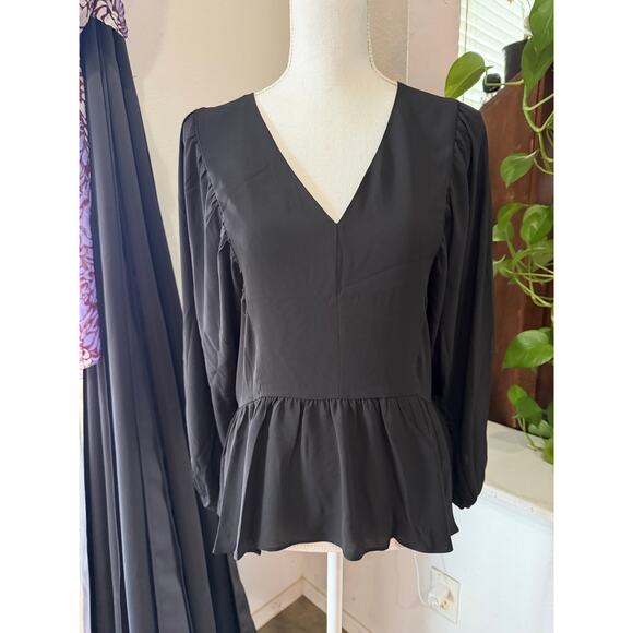 Express Women’s Peplum Blouse Black Size Large NWT - Picture 1 of 2